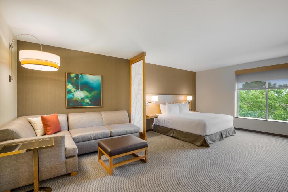 King Room with Accessible Tub - Disability Access interior